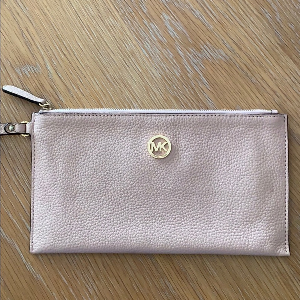 Michael Kors wristlet